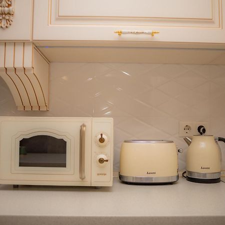 Center Candle Apartment Chisinau Bagian luar foto