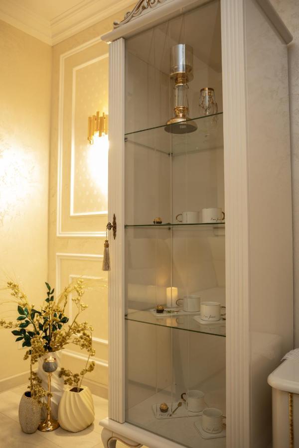 Center Candle Apartment Chisinau Bagian luar foto