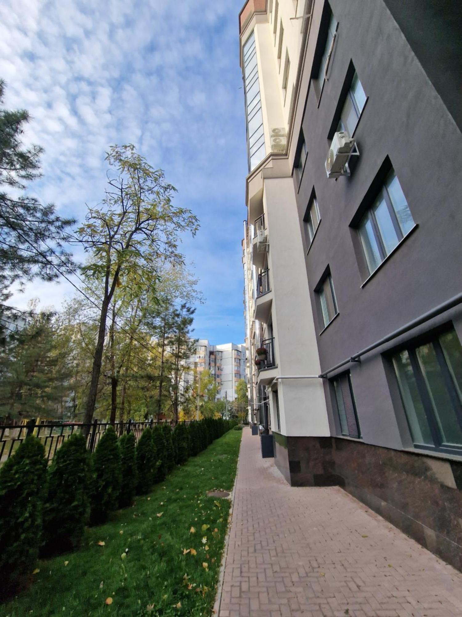 Center Candle Apartment Chisinau Bagian luar foto