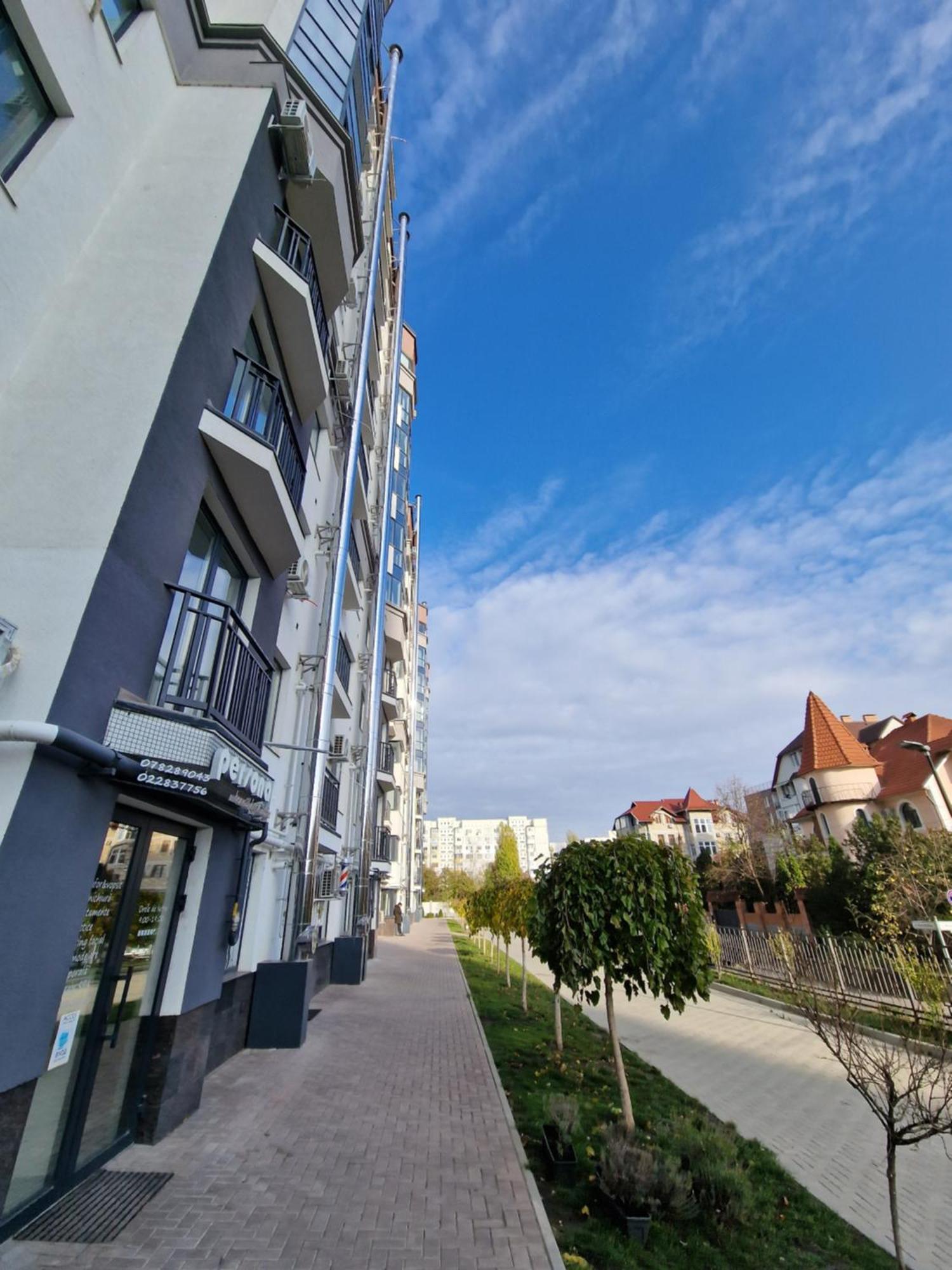 Center Candle Apartment Chisinau Bagian luar foto